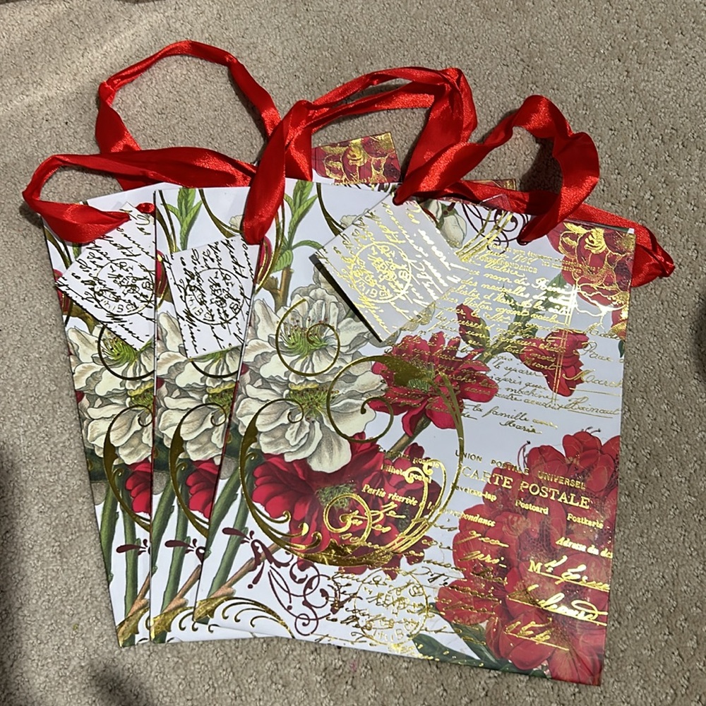 3 Botanical Holiday  Christmas Gift Bags & Tags